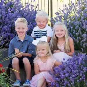 Meet your Posher, Suzanne